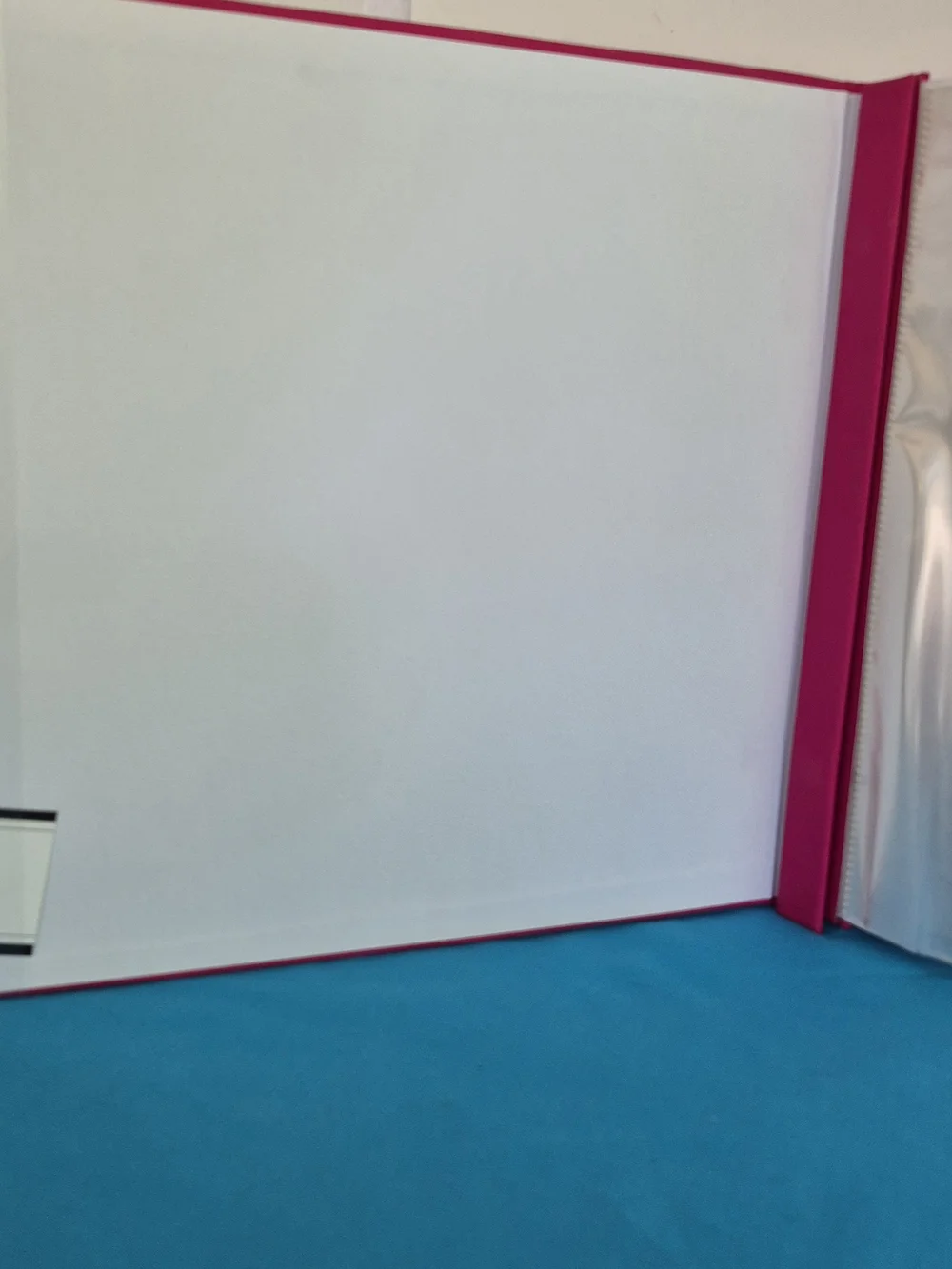 Colorbok Hot Pink Fabric Scrapbook Album 12x12 and 10 Sheet Protectors